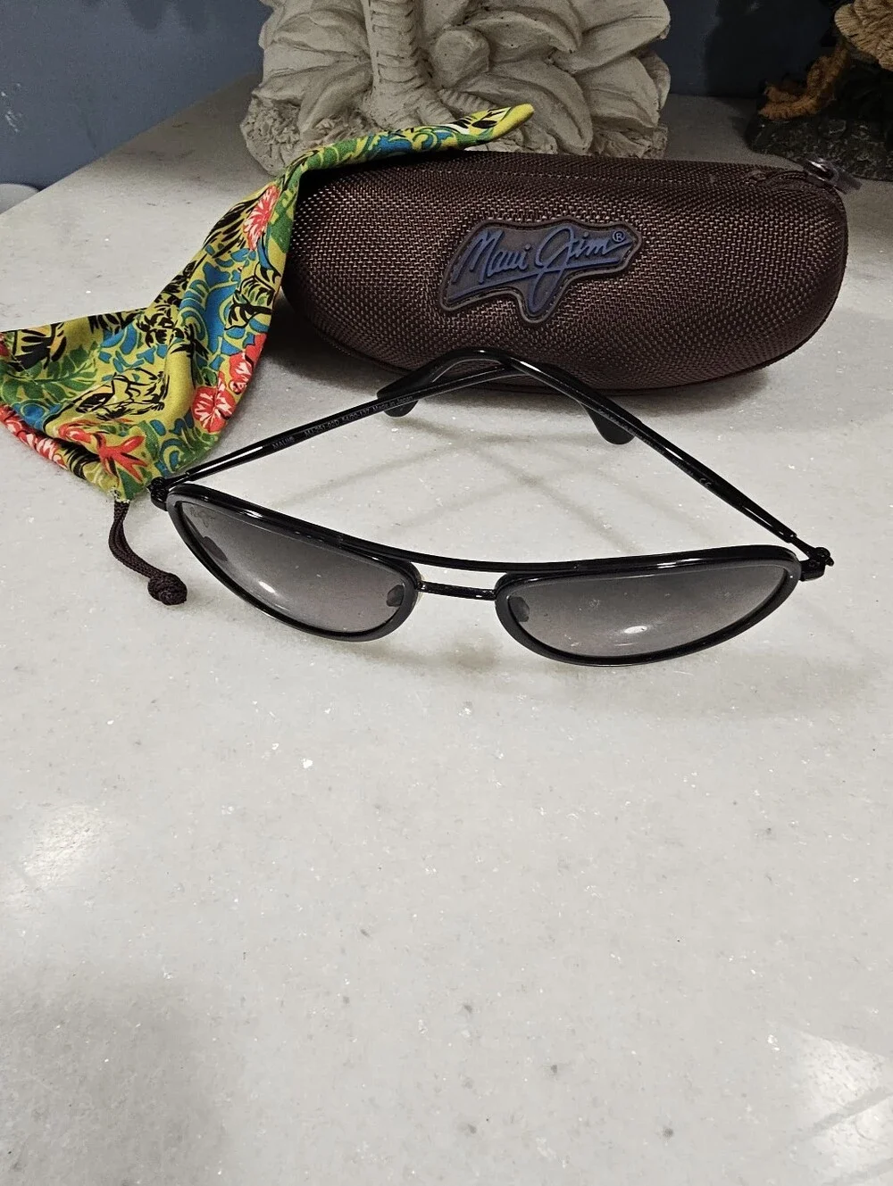 Maui Jim Small Kine MJ-251-02D Black Titanium Sunglasses w/ Case & Bag